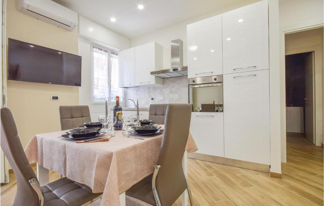 Amazing In With Kitchen *
